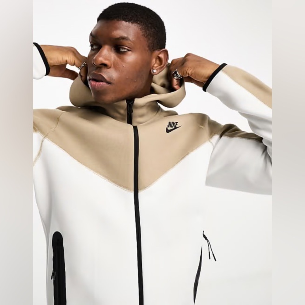 Nike Sportswear Tech Fleece Windrunner Full-Zip Hoodie - Large